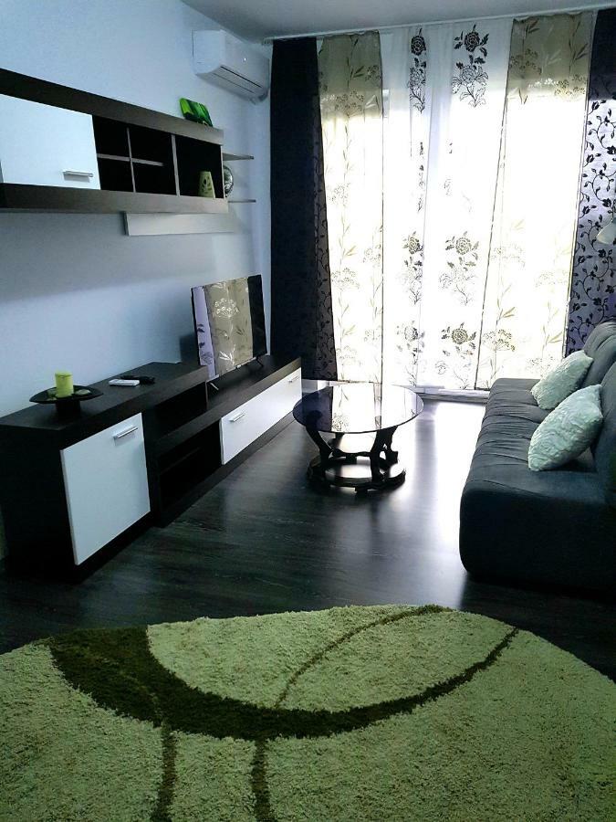 Happyhome Central Deluxe Apartments Nagyvárad Kültér fotó