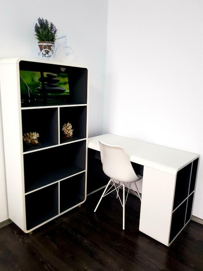 Happyhome Central Deluxe Apartments Nagyvárad Kültér fotó